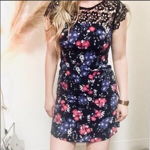 NEW KENSIE Black Pink Purple Floral Lace Cap Short Sleeve Mini Dress Zip Medium